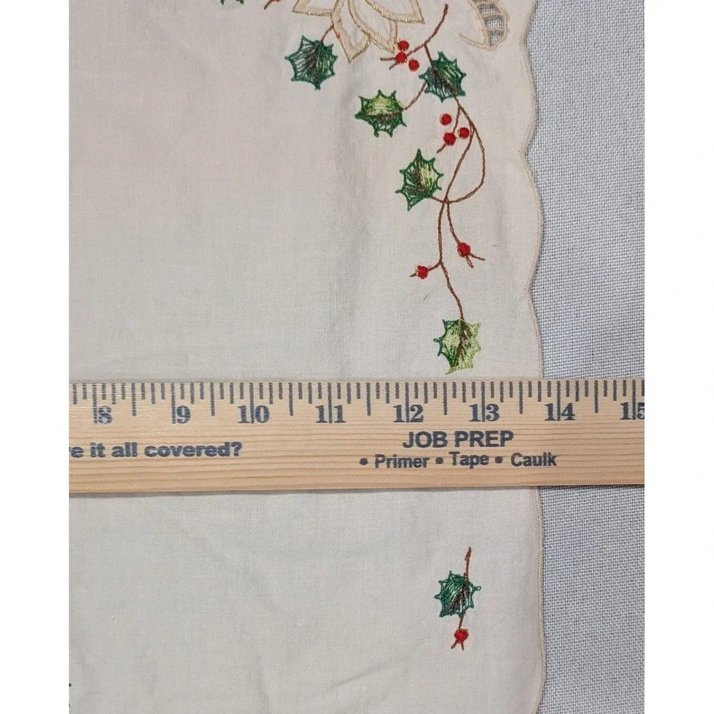 Christmas Table Linens Lot 3pc White Red Green Excellent Holiday Decor